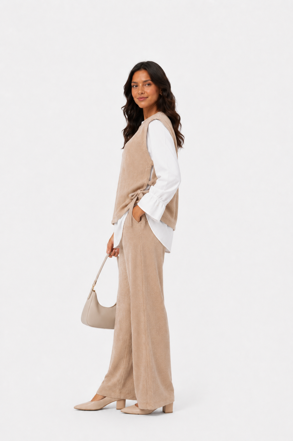 Beige Dreiteiler