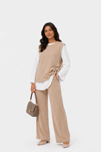 Beige Dreiteiler